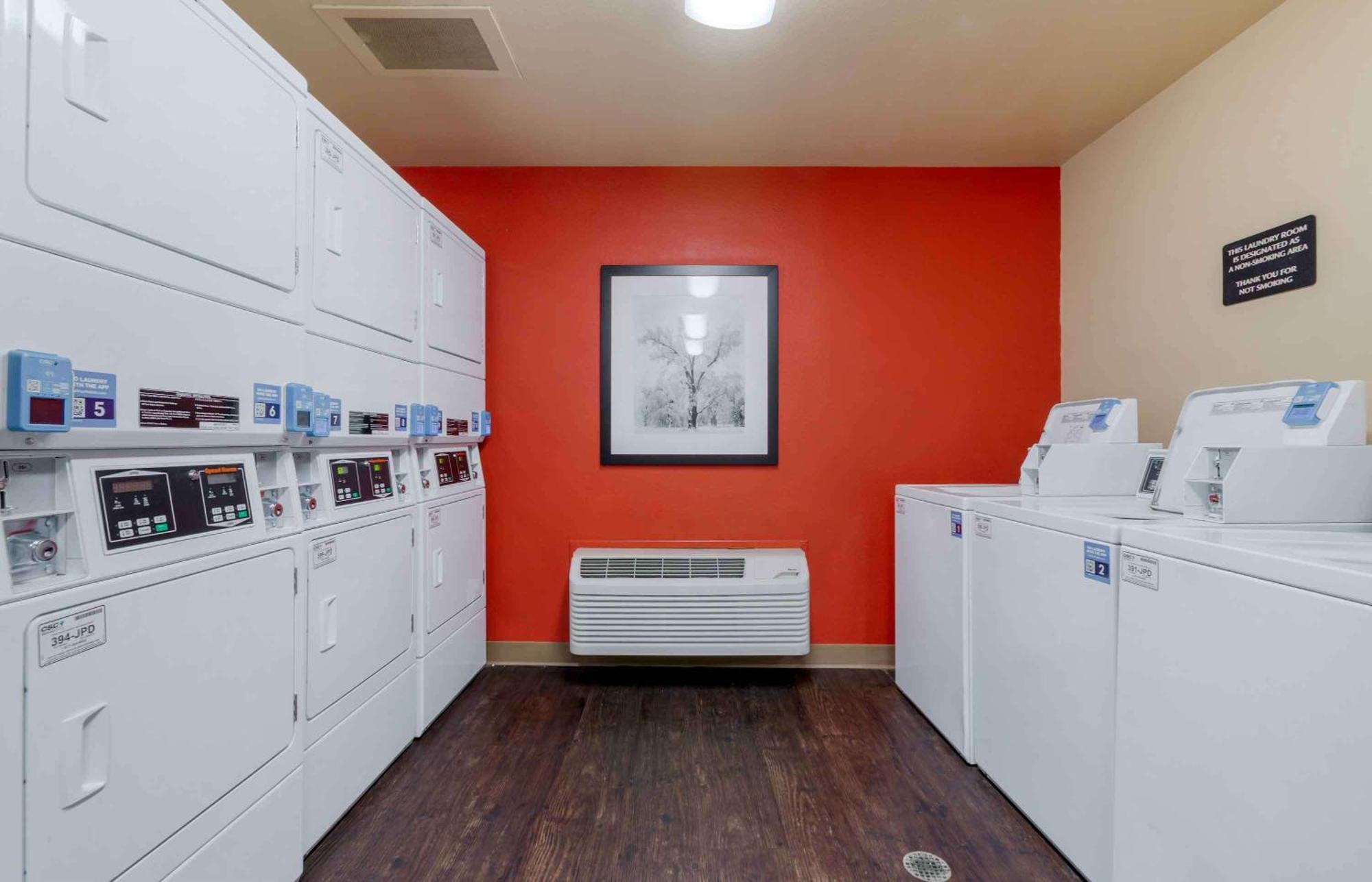Extended Stay America Suites - Phoenix - Airport Exterior foto